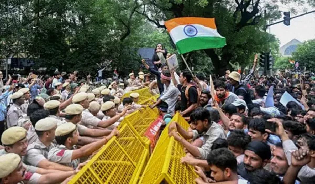 सीजेपी आंदोलन का बदलता स्वरूप: सरकारी संस्थानों पर अराजक भीड़ का दबाव बनाने की रणनीति